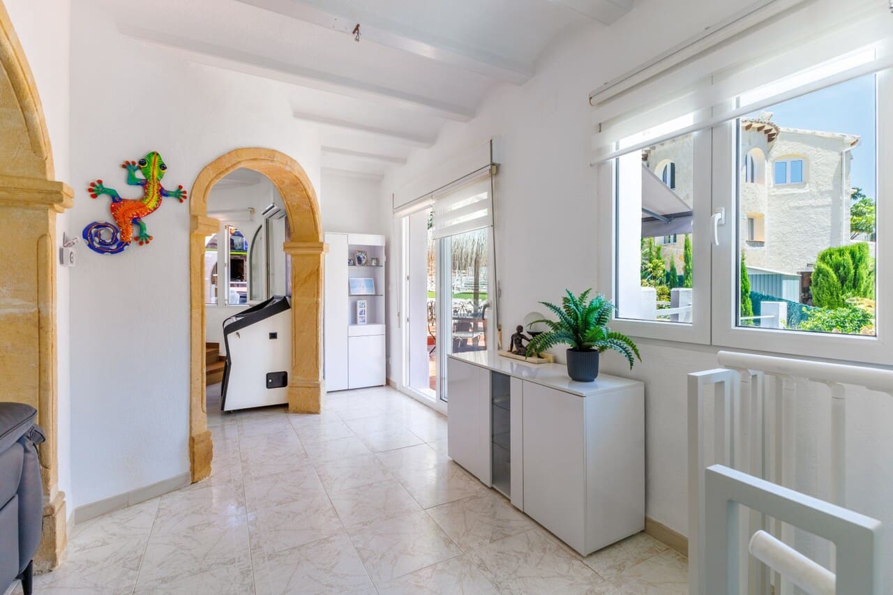 4 chambre Villa/Maison à vendre à Javea / Xabia avec piscine - 865 000 € (Ref: 9911944)