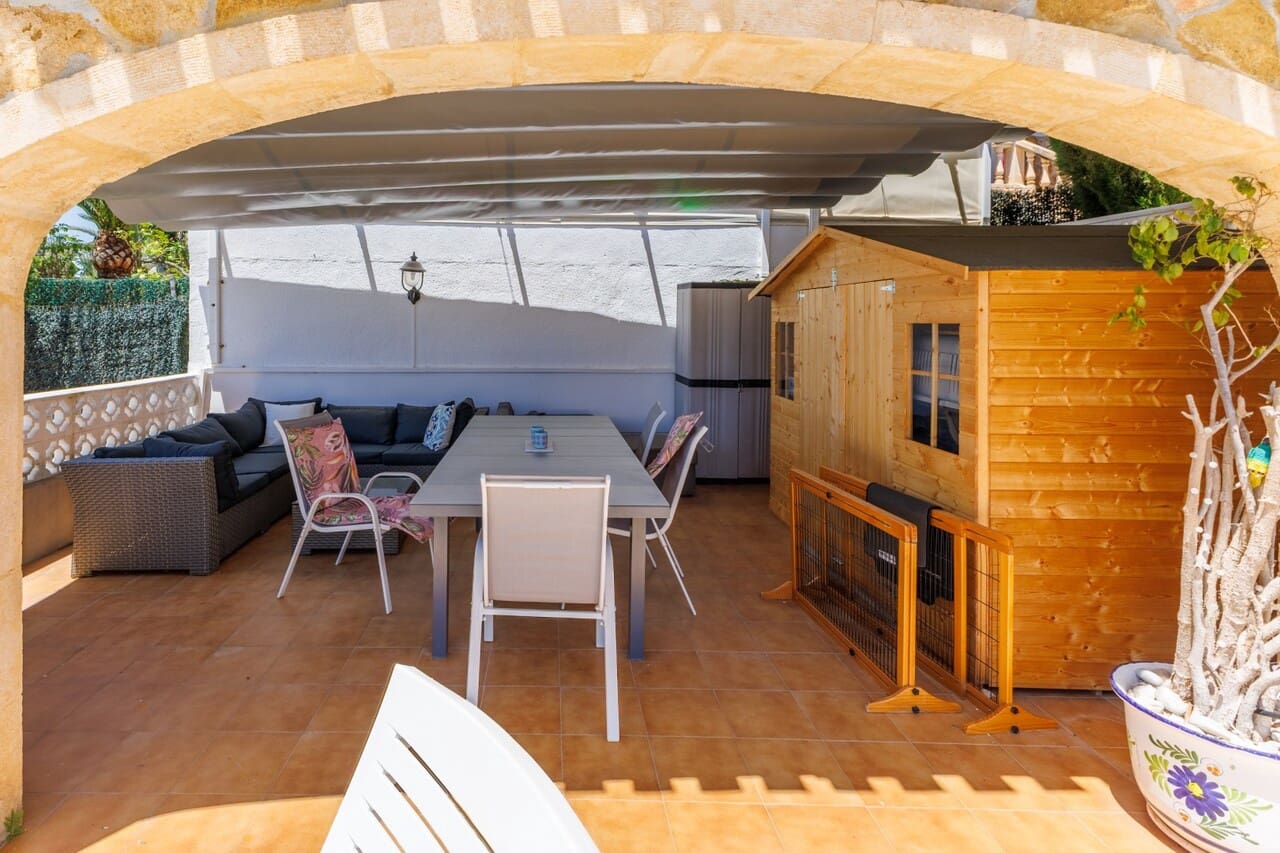 6 makuuhuone Huvila myytävänä paikassa Javea / Xabia mukana uima-altaan 
autotalli - 1 299 000 € (Ref: 9936832)
