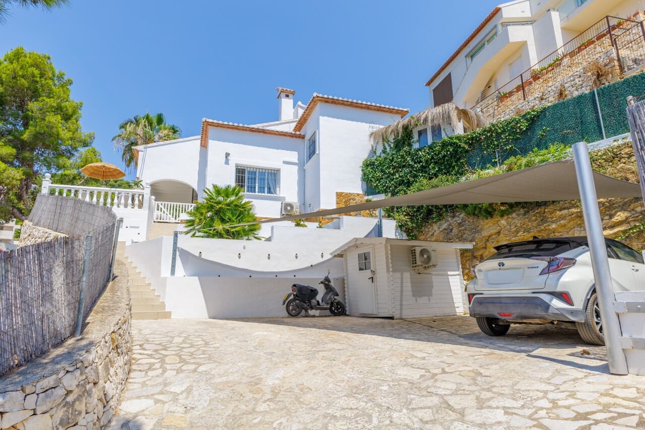 3 slaapkamer Villa te koop in Javea / Xabia met zwembad garage - € 1.125.000 (Ref: 9953215)
