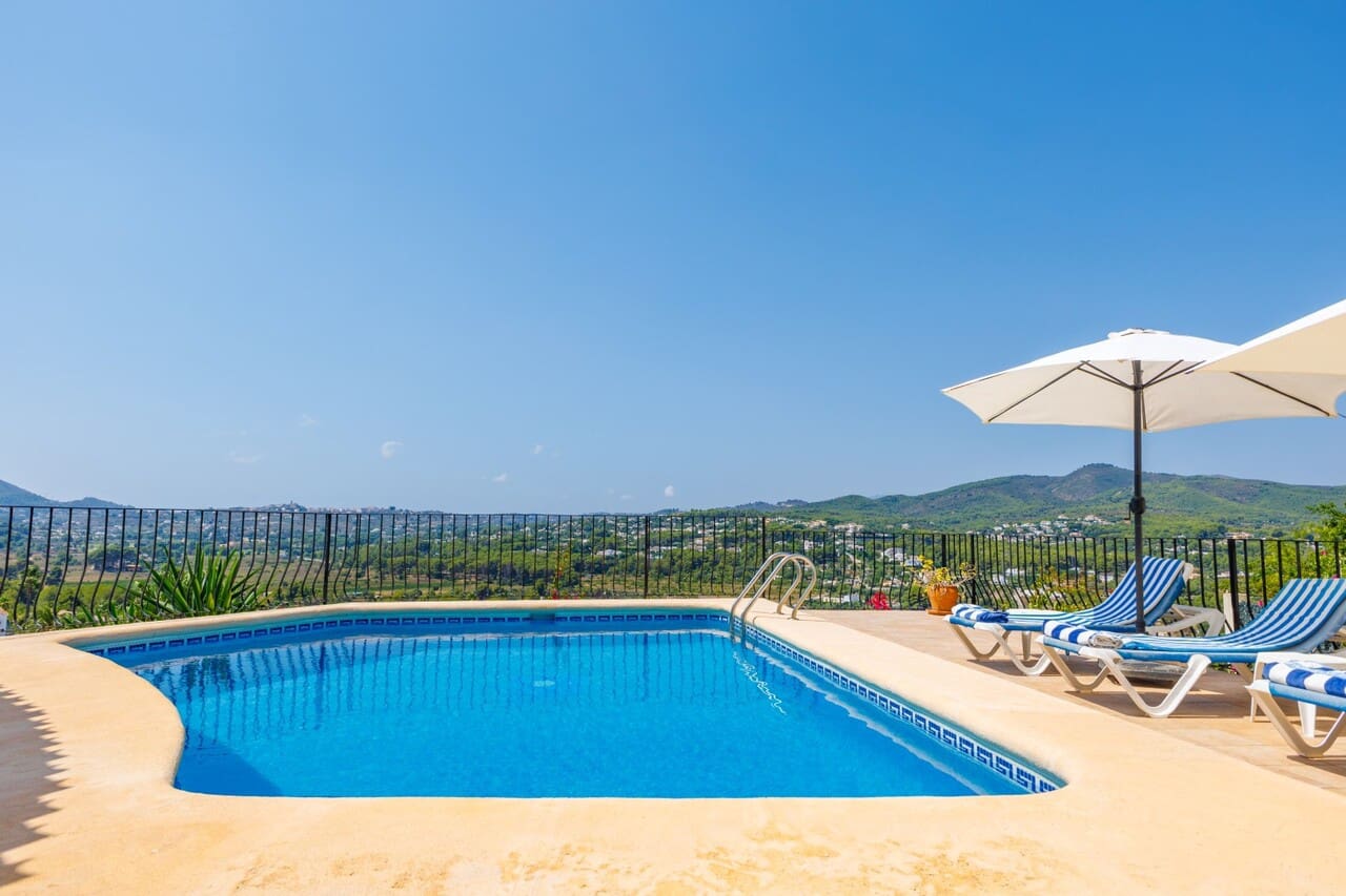 5 soveværelse Villa til salg i Javea / Xabia med swimmingpool garage - € 749.000 (Ref: 9997710)
