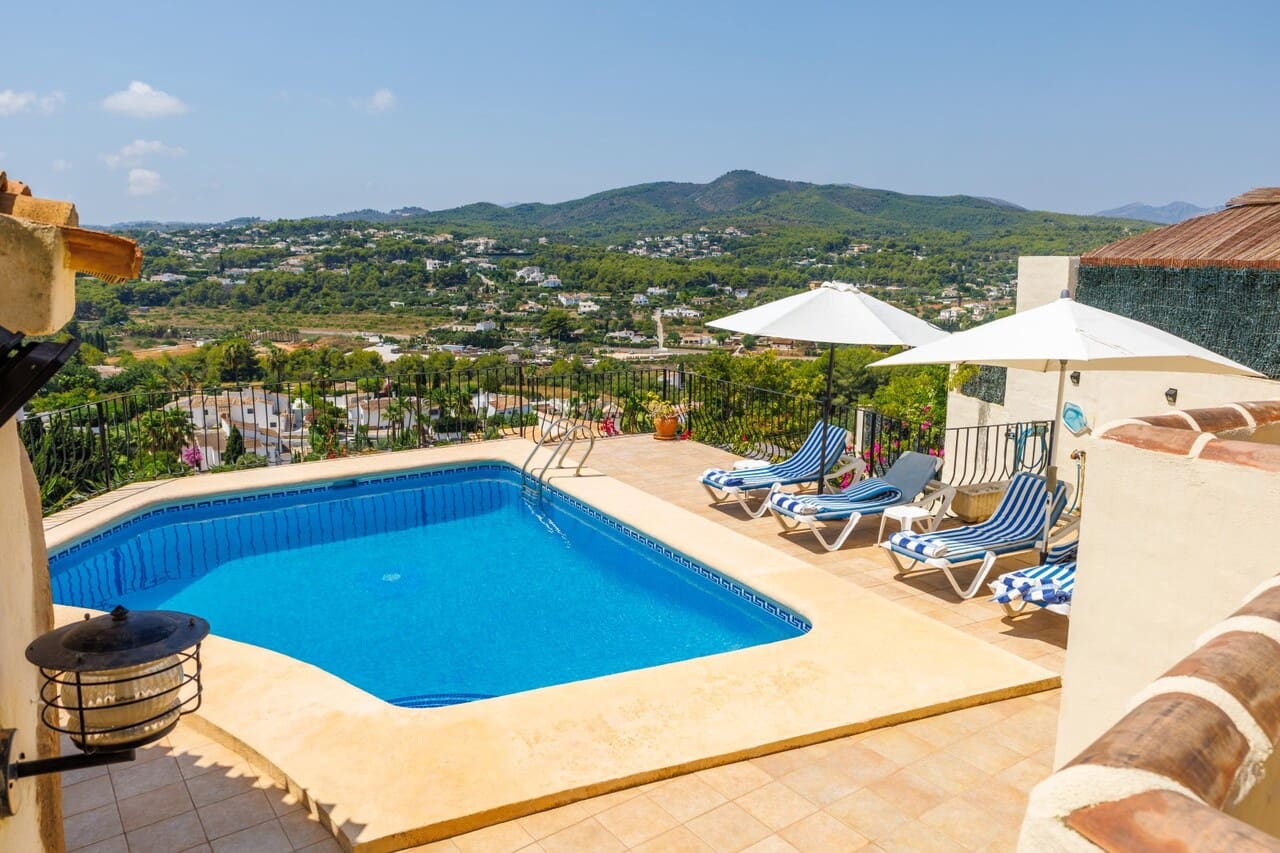 5 soveværelse Villa til salg i Javea / Xabia med swimmingpool garage - € 749.000 (Ref: 9997710)