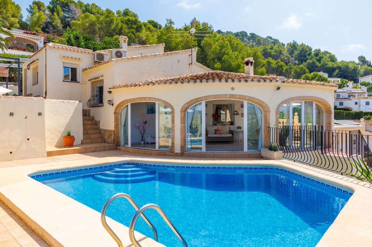 5 soveværelse Villa til salg i Javea / Xabia med swimmingpool garage - € 749.000 (Ref: 9997710)