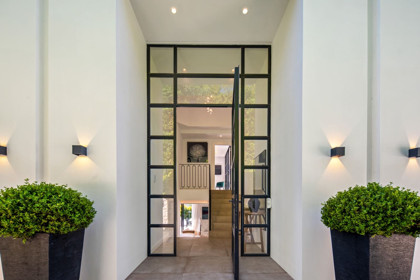 5 bedroom Villa for sale in Marbella with pool garage - € 3,800,000 (Ref: 10005258)