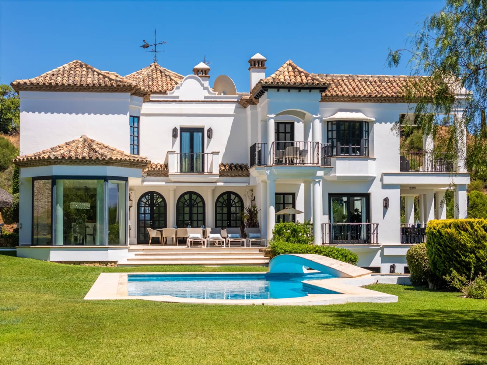 6 quarto Moradia para venda em Marbella com piscina garagem - 8 995 000 € (Ref: 10011143)