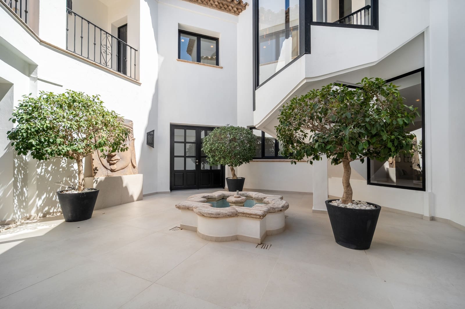 6 quarto Moradia para venda em Marbella com piscina garagem - 8 995 000 € (Ref: 10011143)