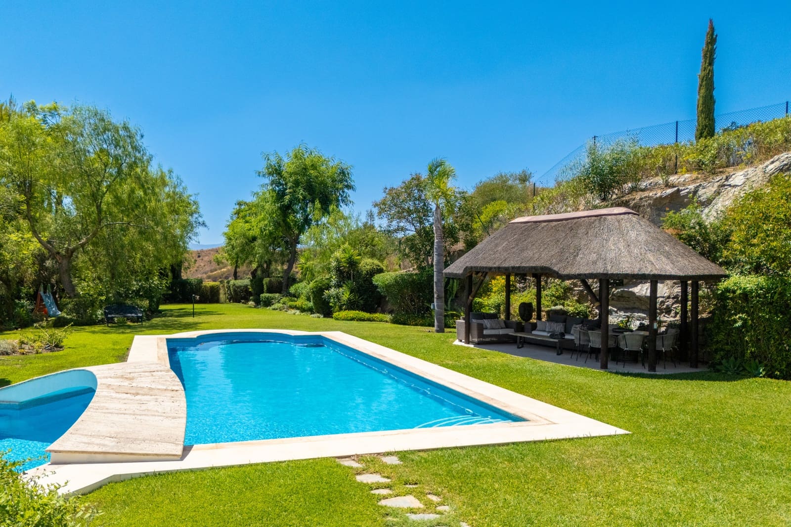 6 quarto Moradia para venda em Marbella com piscina garagem - 8 995 000 € (Ref: 10011143)