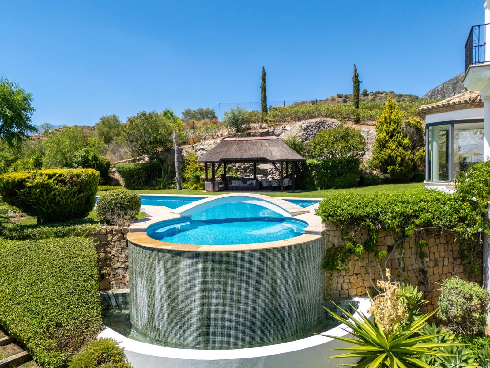 6 quarto Moradia para venda em Marbella com piscina garagem - 8 995 000 € (Ref: 10011143)