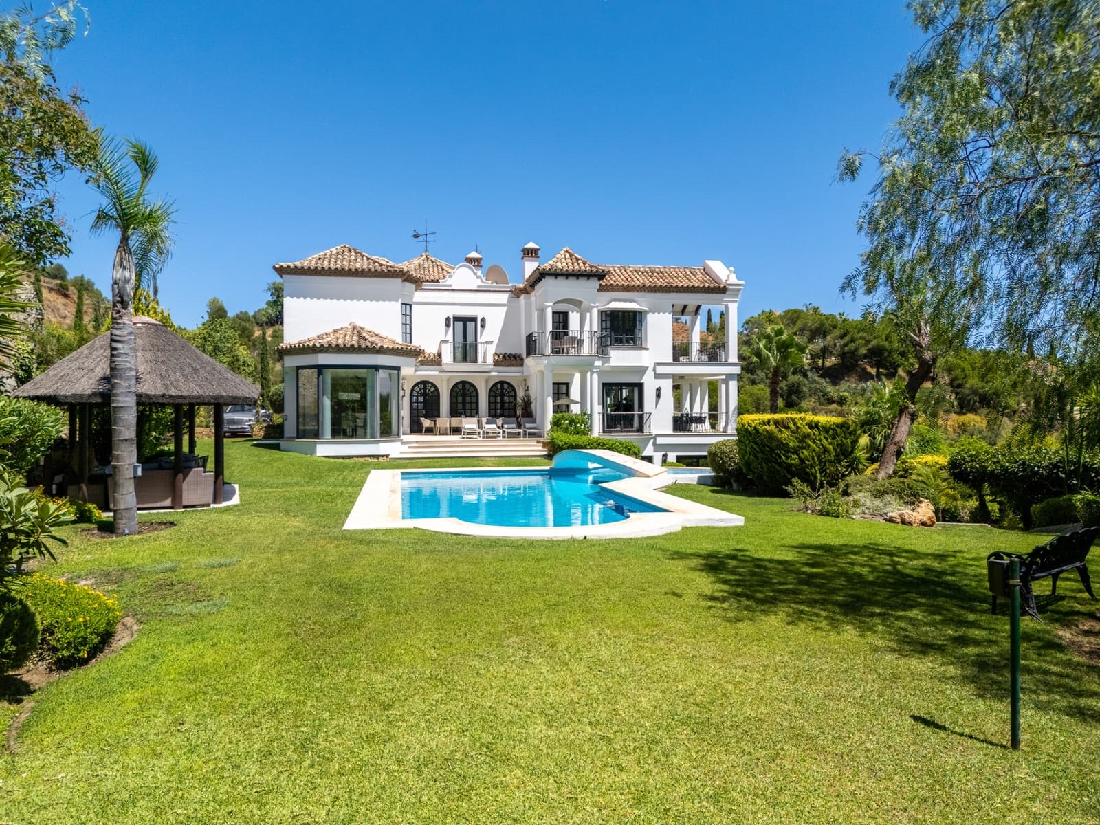 6 quarto Moradia para venda em Marbella com piscina garagem - 8 995 000 € (Ref: 10011143)