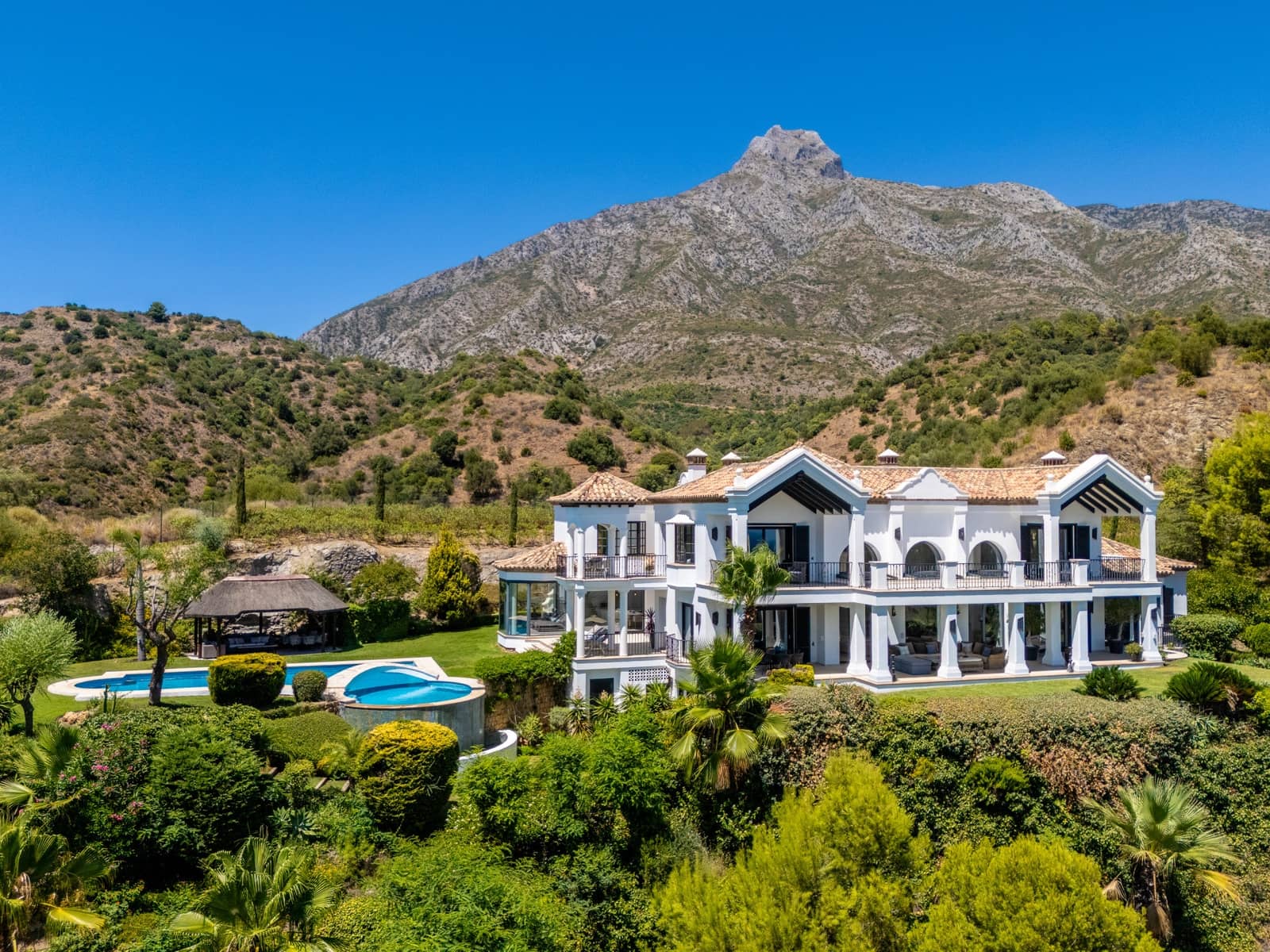 6 quarto Moradia para venda em Marbella com piscina garagem - 8 995 000 € (Ref: 10011143)