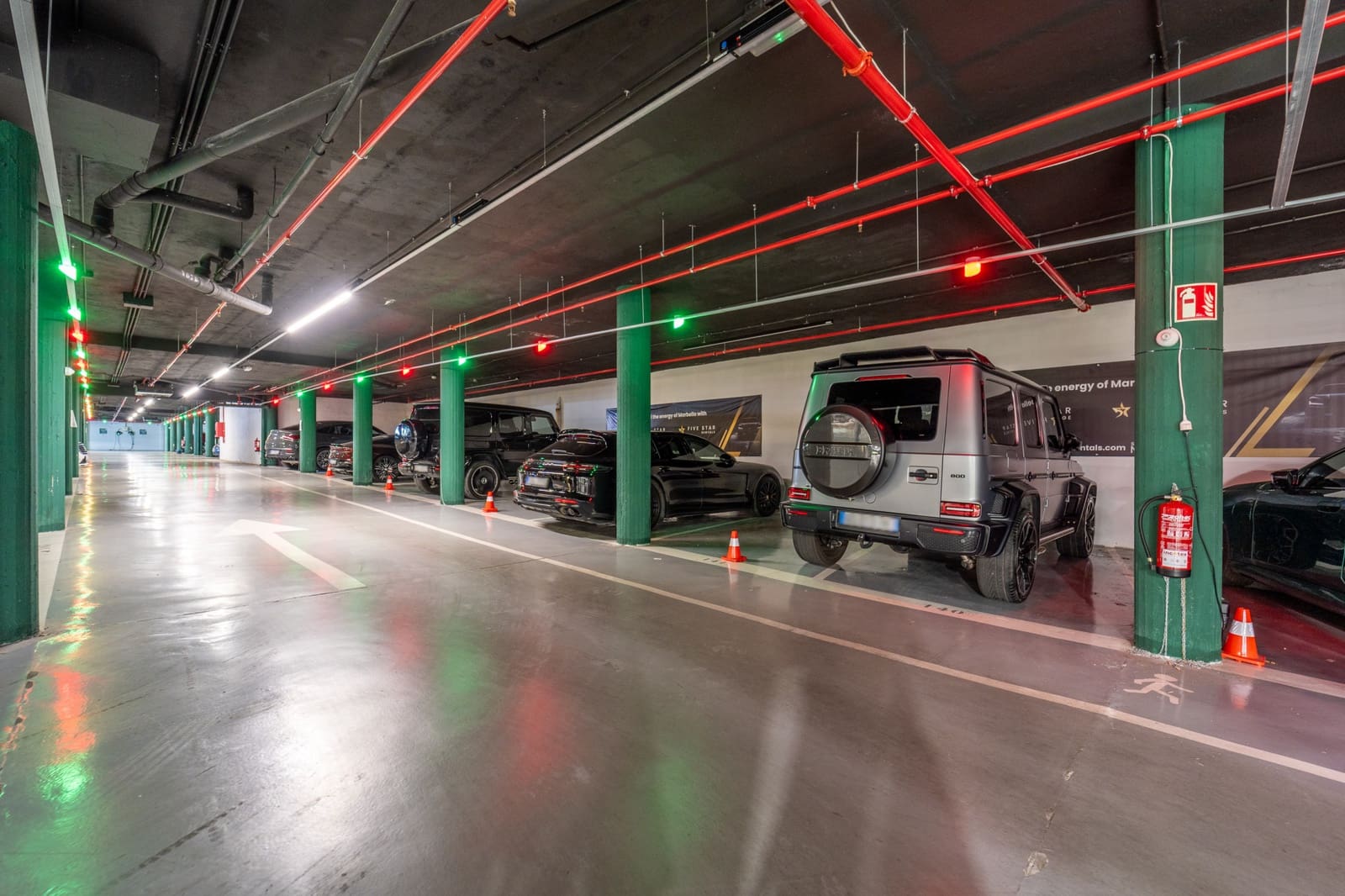 Local Commercial à vendre à Marbella avec garage - 4 500 000 € (Ref: 10011144)
