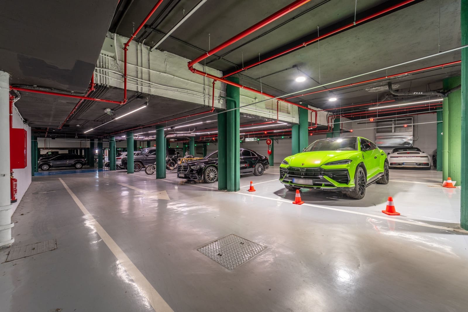 Local Commercial à vendre à Marbella avec garage - 4 500 000 € (Ref: 10011144)