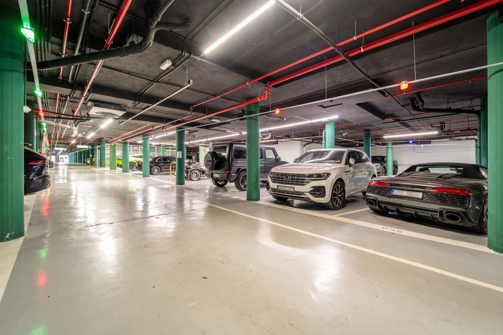 Local Commercial à vendre à Marbella avec garage - 4 500 000 € (Ref: 10011144)