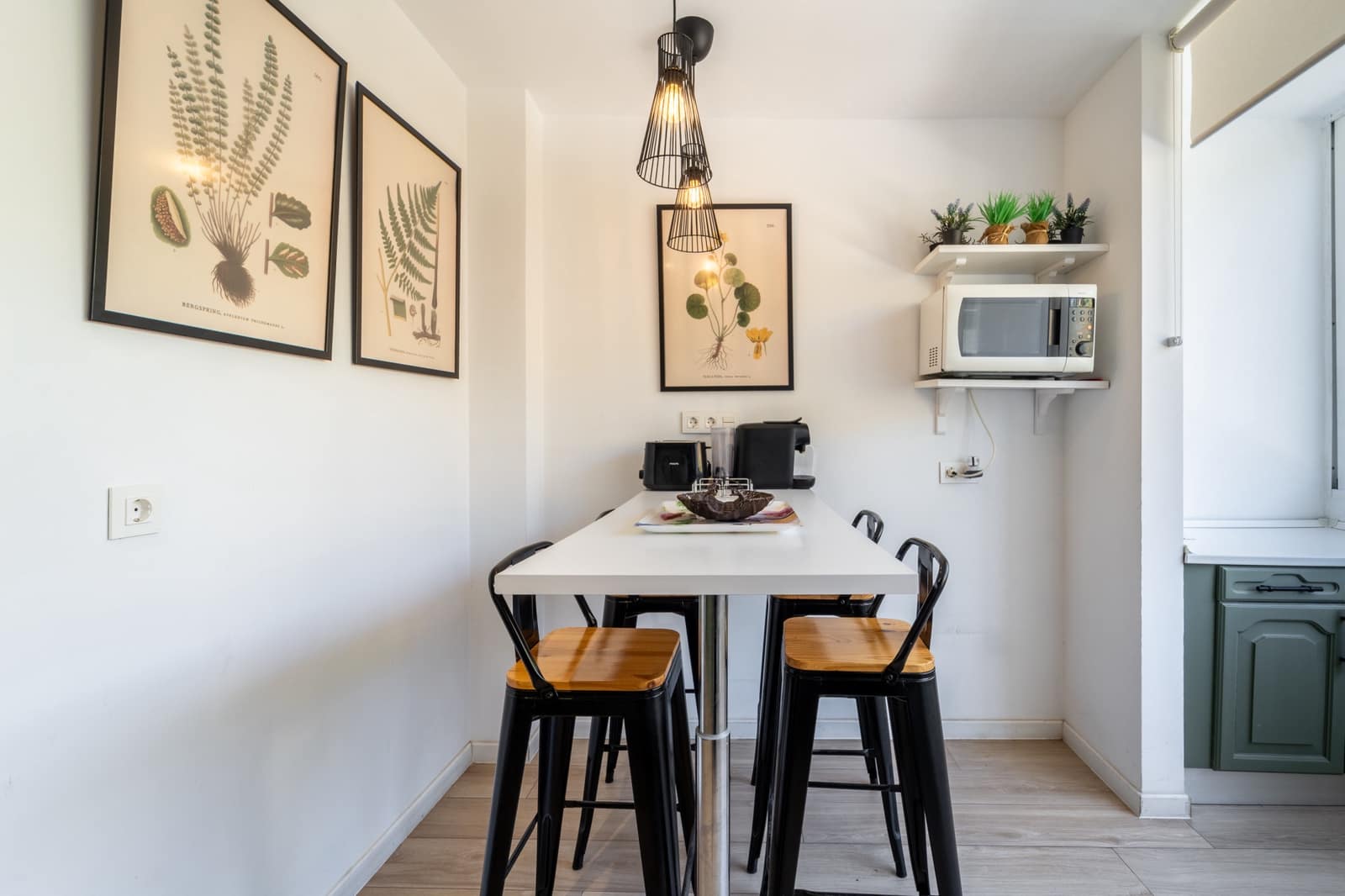 3 quarto Apartamento para arrendar em Marbella com piscina garagem - 3 500 € (Ref: 10012615)