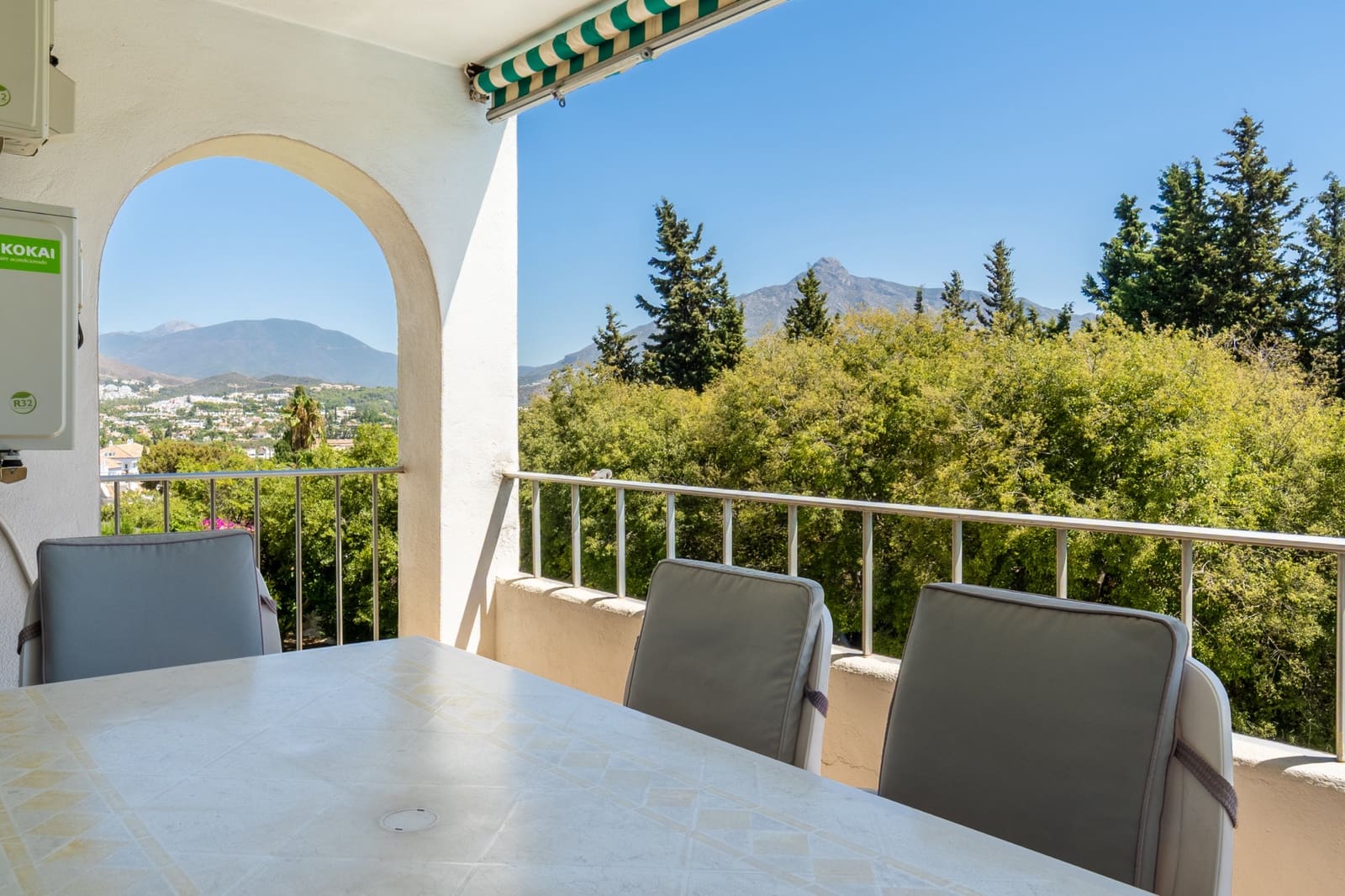 3 quarto Apartamento para arrendar em Marbella com piscina garagem - 3 500 € (Ref: 10012615)