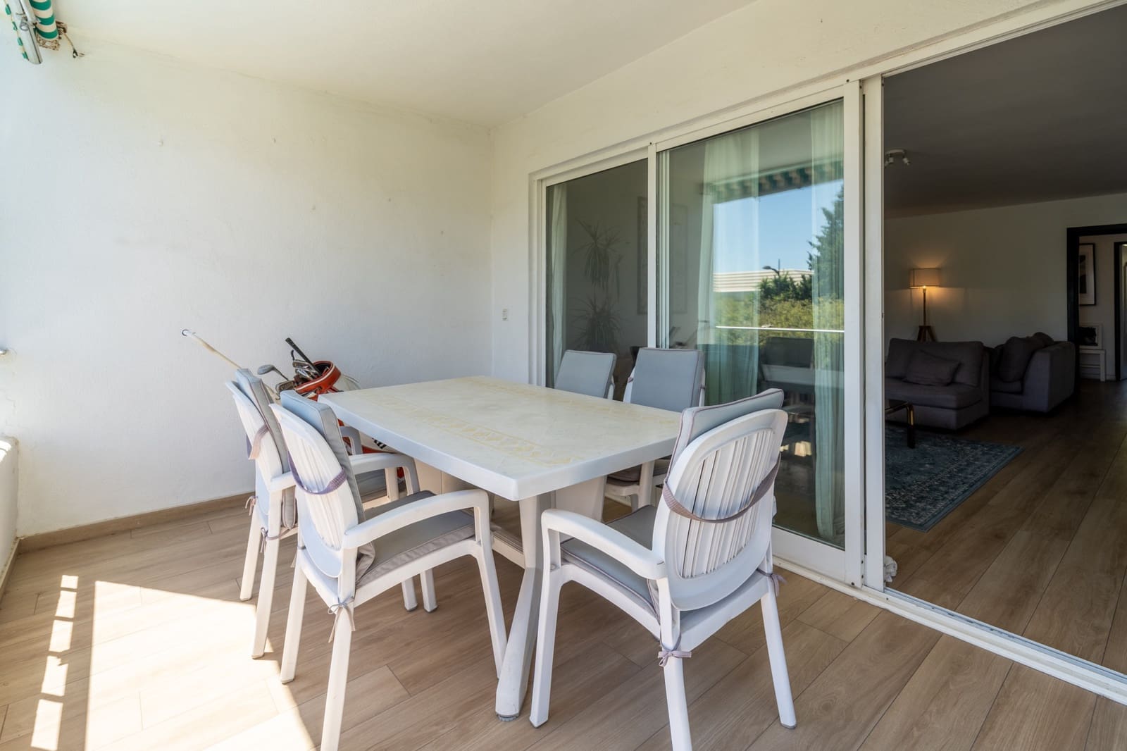 3 quarto Apartamento para arrendar em Marbella com piscina garagem - 3 500 € (Ref: 10012615)