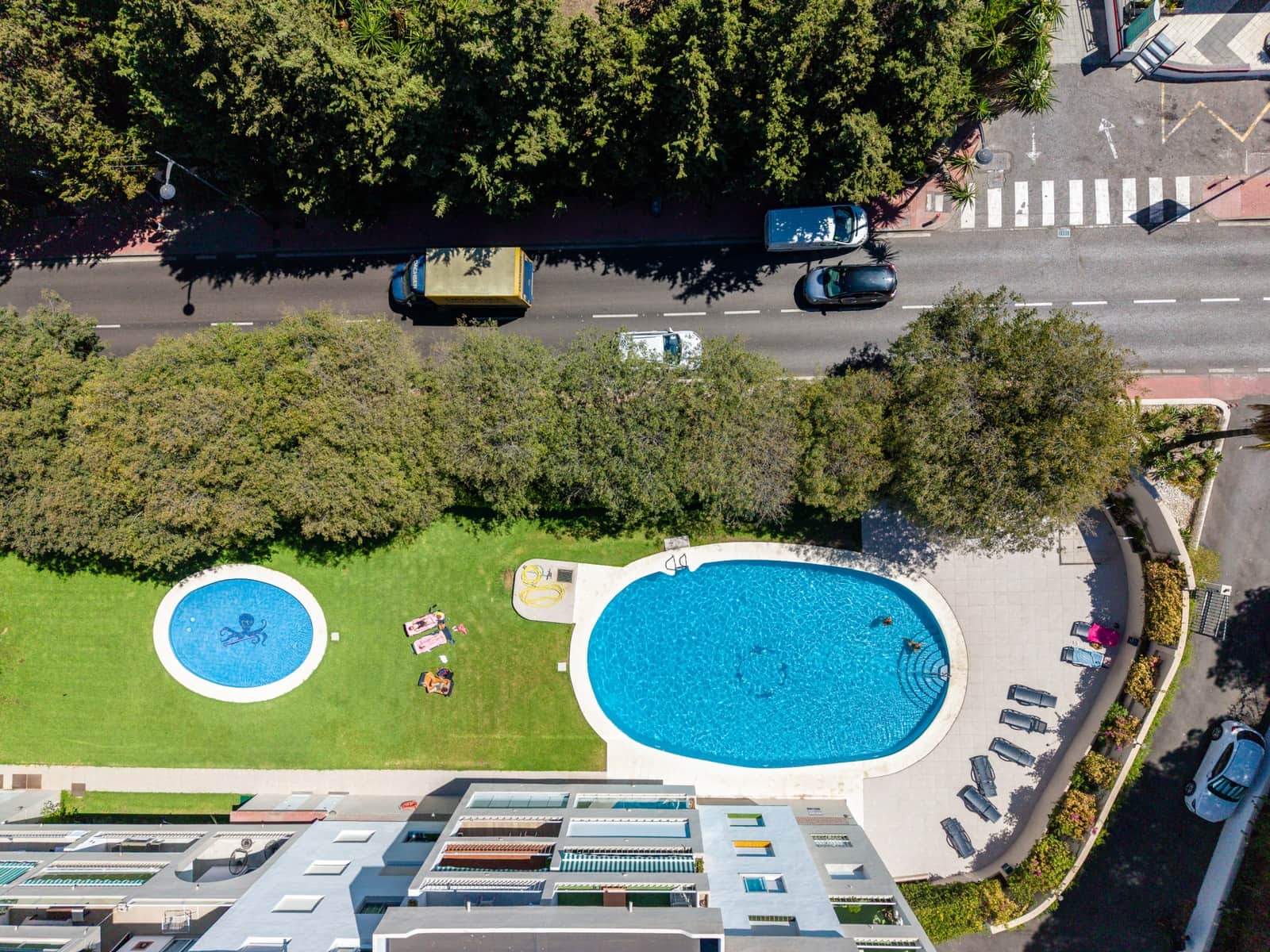 3 quarto Apartamento para arrendar em Marbella com piscina garagem - 3 500 € (Ref: 10012615)
