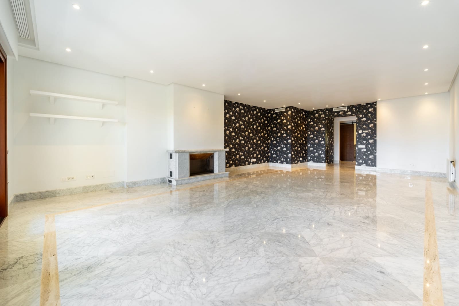 2 sovrum Lägenhet till salu i Marbella med pool garage - 2 250 000 € (Ref: 10012997)