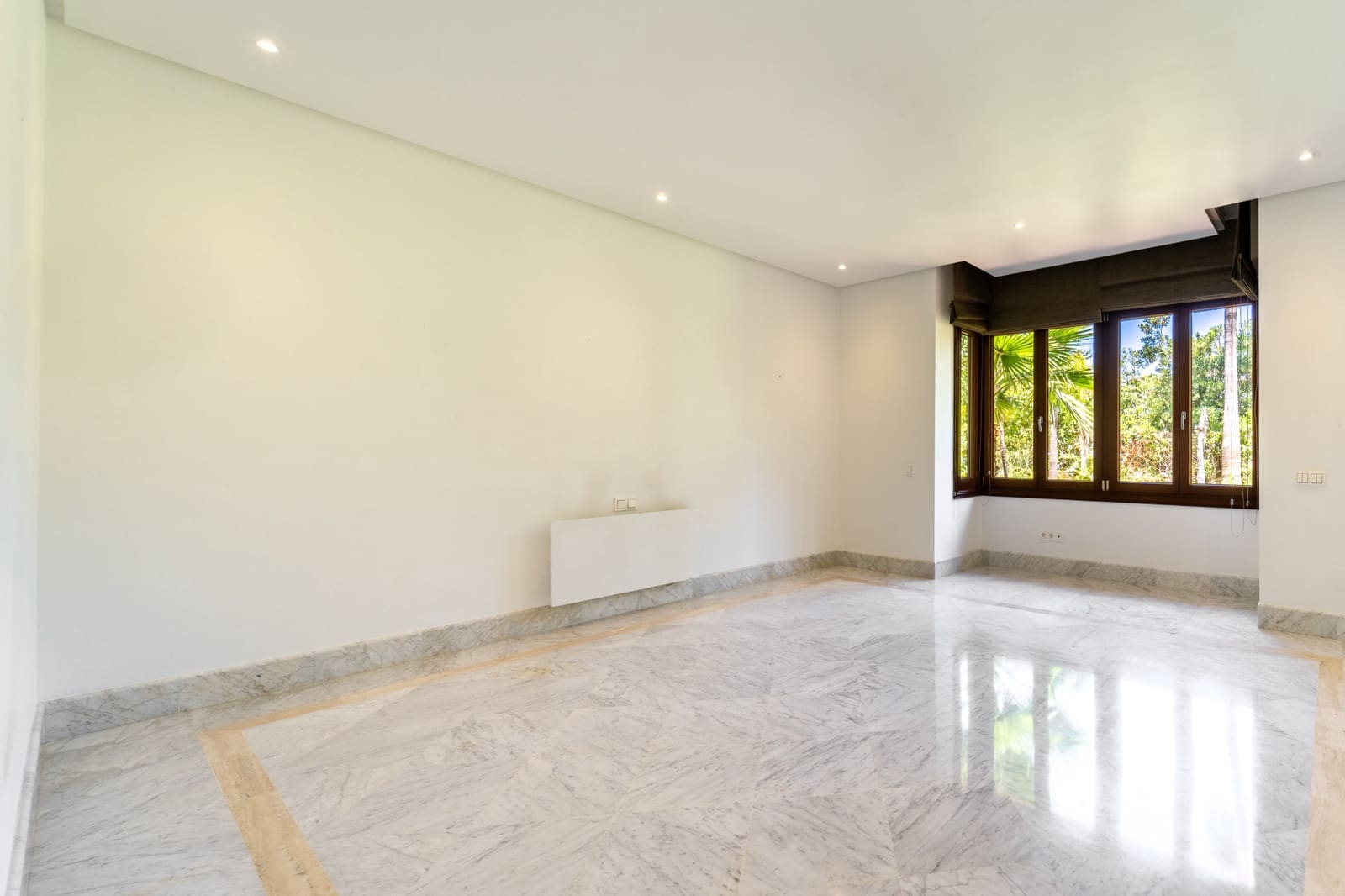 2 sovrum Lägenhet till salu i Marbella med pool garage - 2 250 000 € (Ref: 10012997)