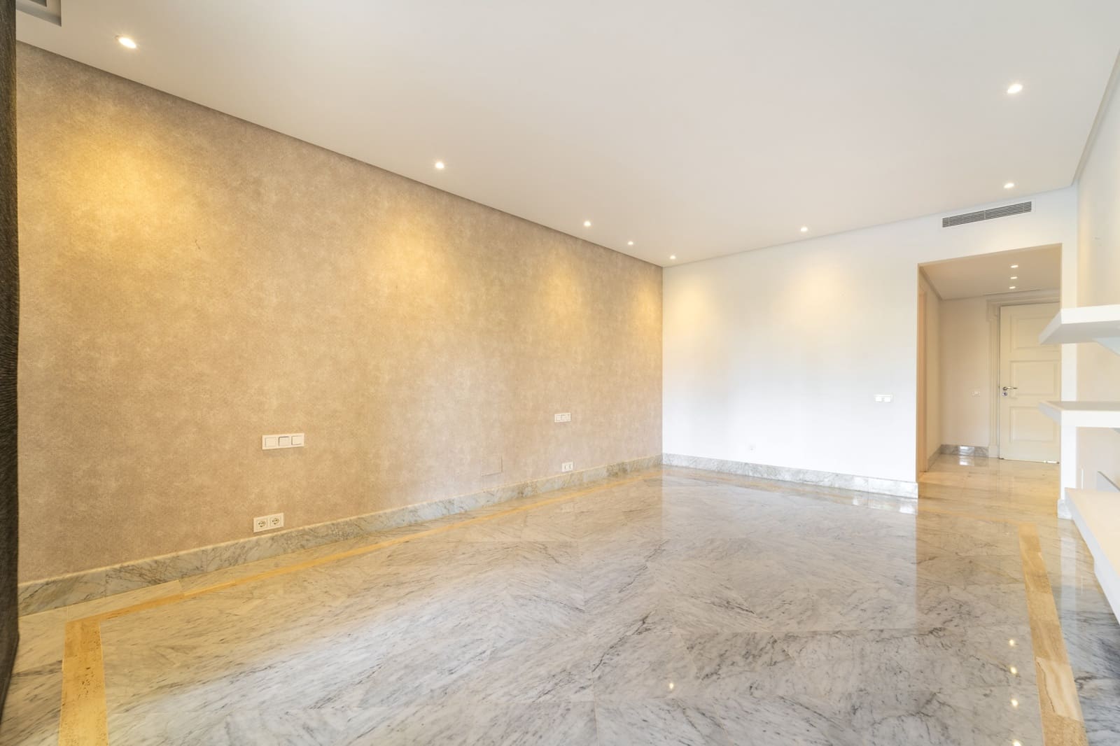 2 sovrum Lägenhet till salu i Marbella med pool garage - 2 250 000 € (Ref: 10012997)