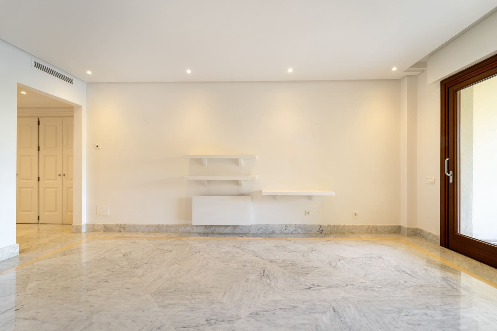2 sovrum Lägenhet till salu i Marbella med pool garage - 2 250 000 € (Ref: 10012997)