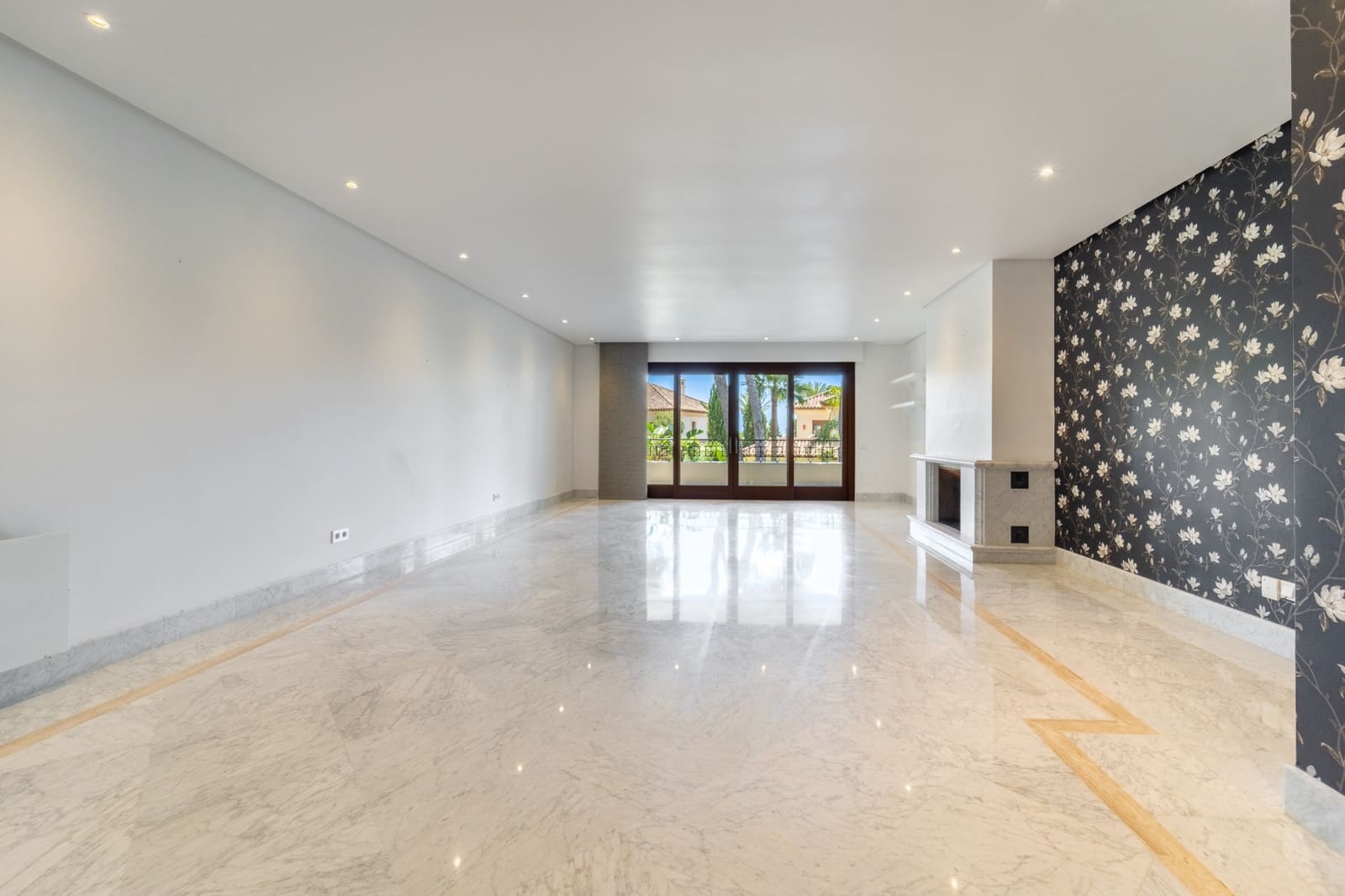 2 sovrum Lägenhet till salu i Marbella med pool garage - 2 250 000 € (Ref: 10012997)