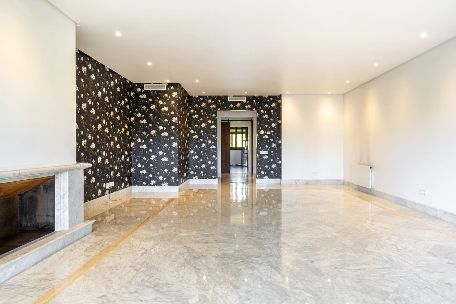 2 sovrum Lägenhet till salu i Marbella med pool garage - 2 250 000 € (Ref: 10012997)