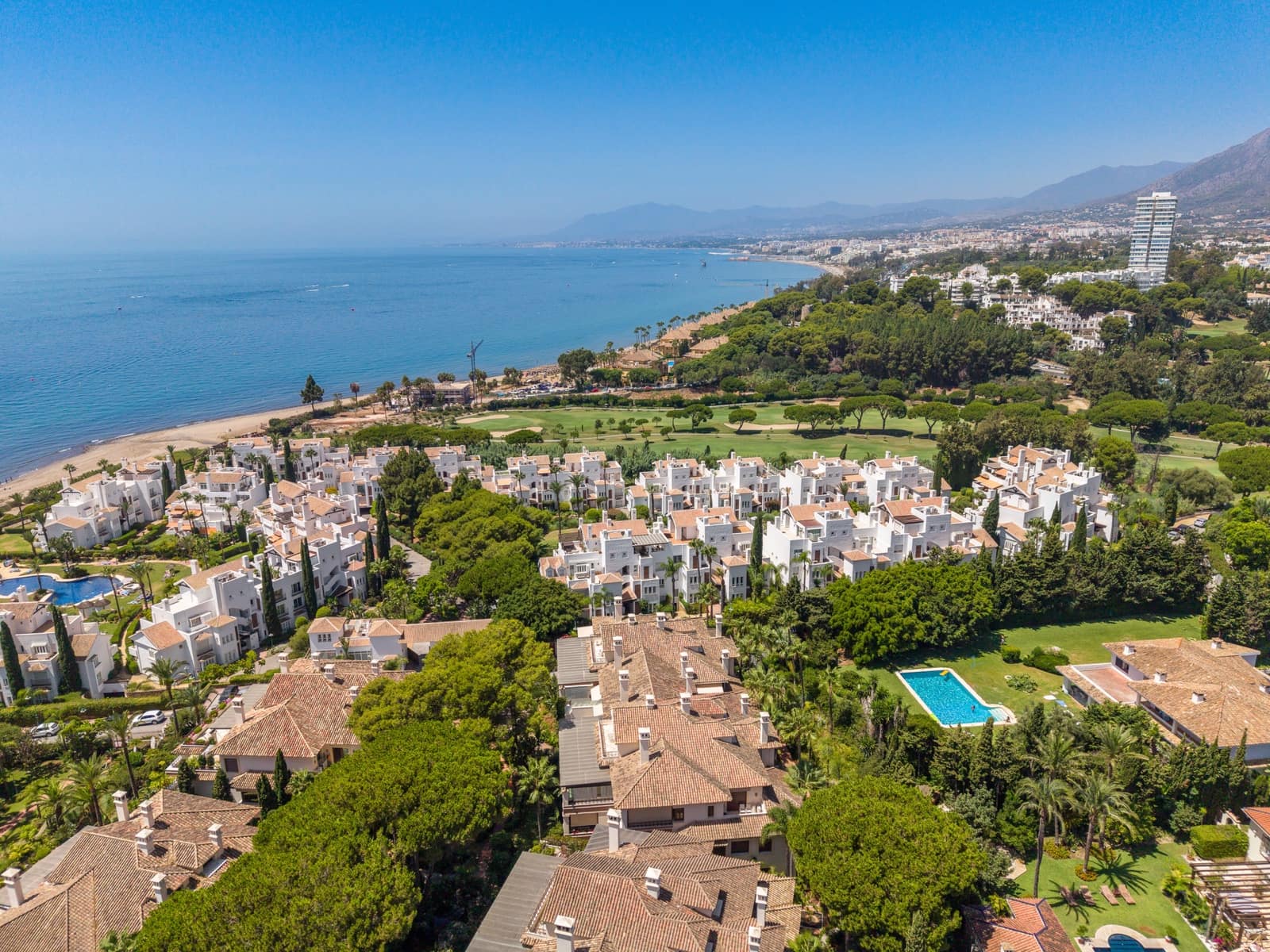 2 sovrum Lägenhet till salu i Marbella med pool garage - 2 250 000 € (Ref: 10012997)