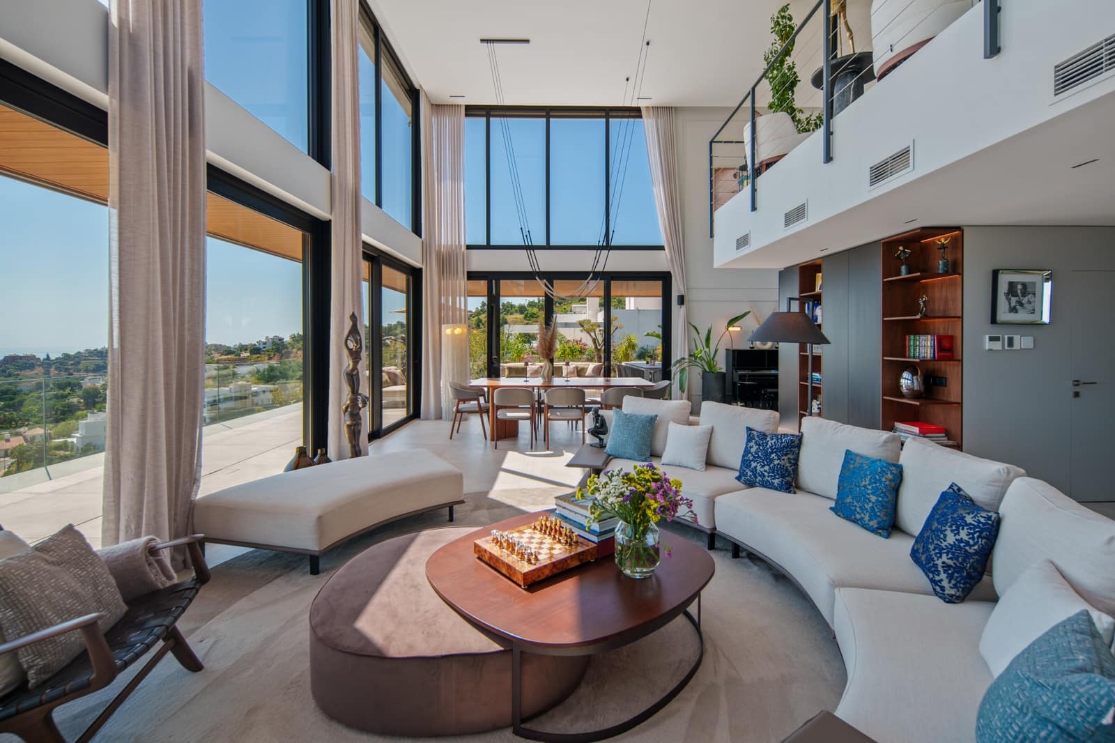 6 bedroom Villa for sale in Marbella with pool garage - € 3,550,000 (Ref: 10015214)
