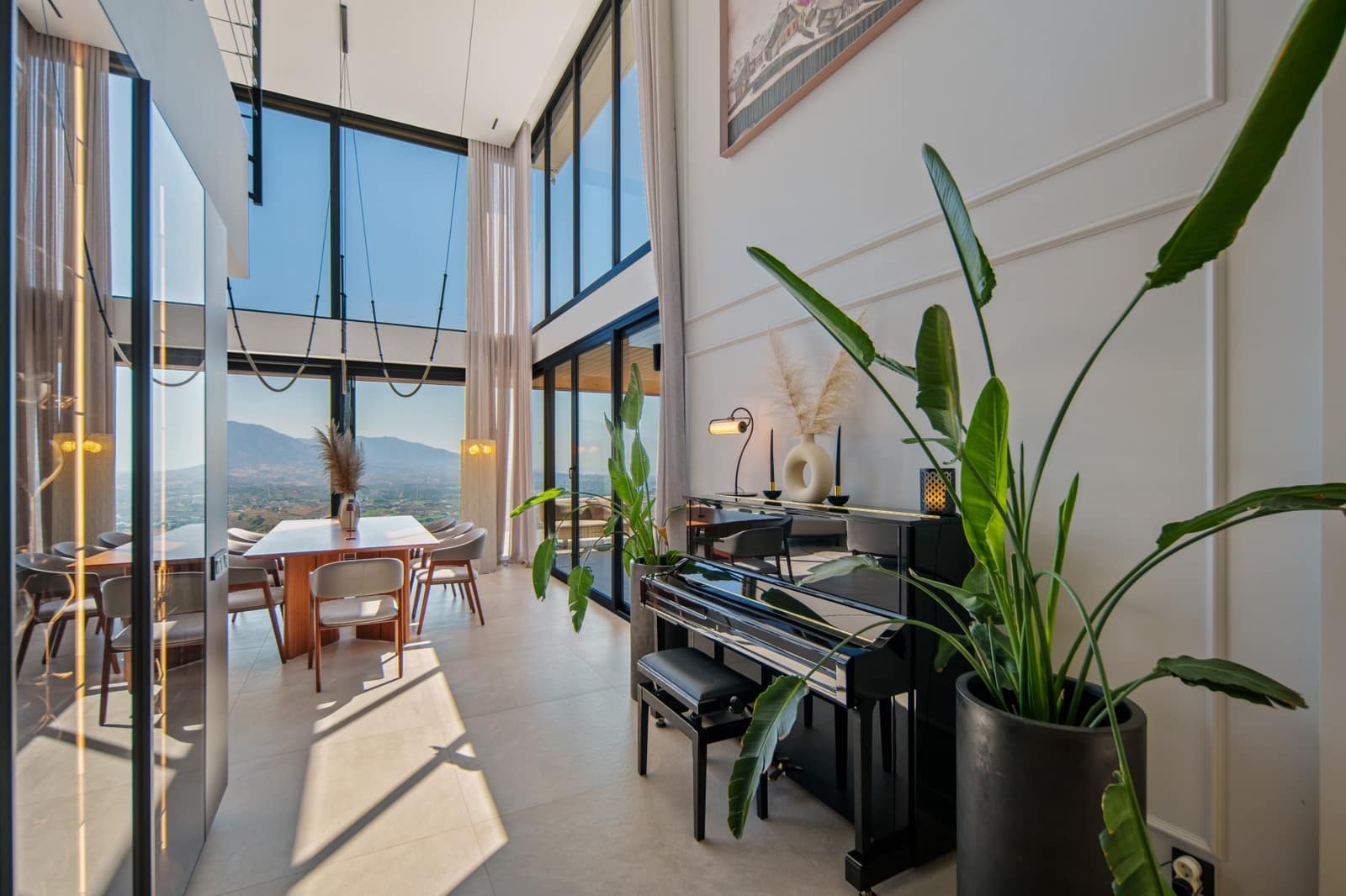 6 bedroom Villa for sale in Marbella with pool garage - € 3,550,000 (Ref: 10015214)