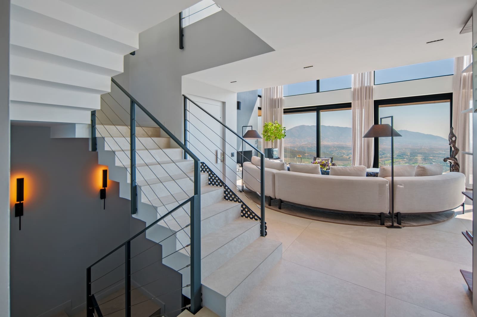 6 bedroom Villa for sale in Marbella with pool garage - € 3,550,000 (Ref: 10015214)