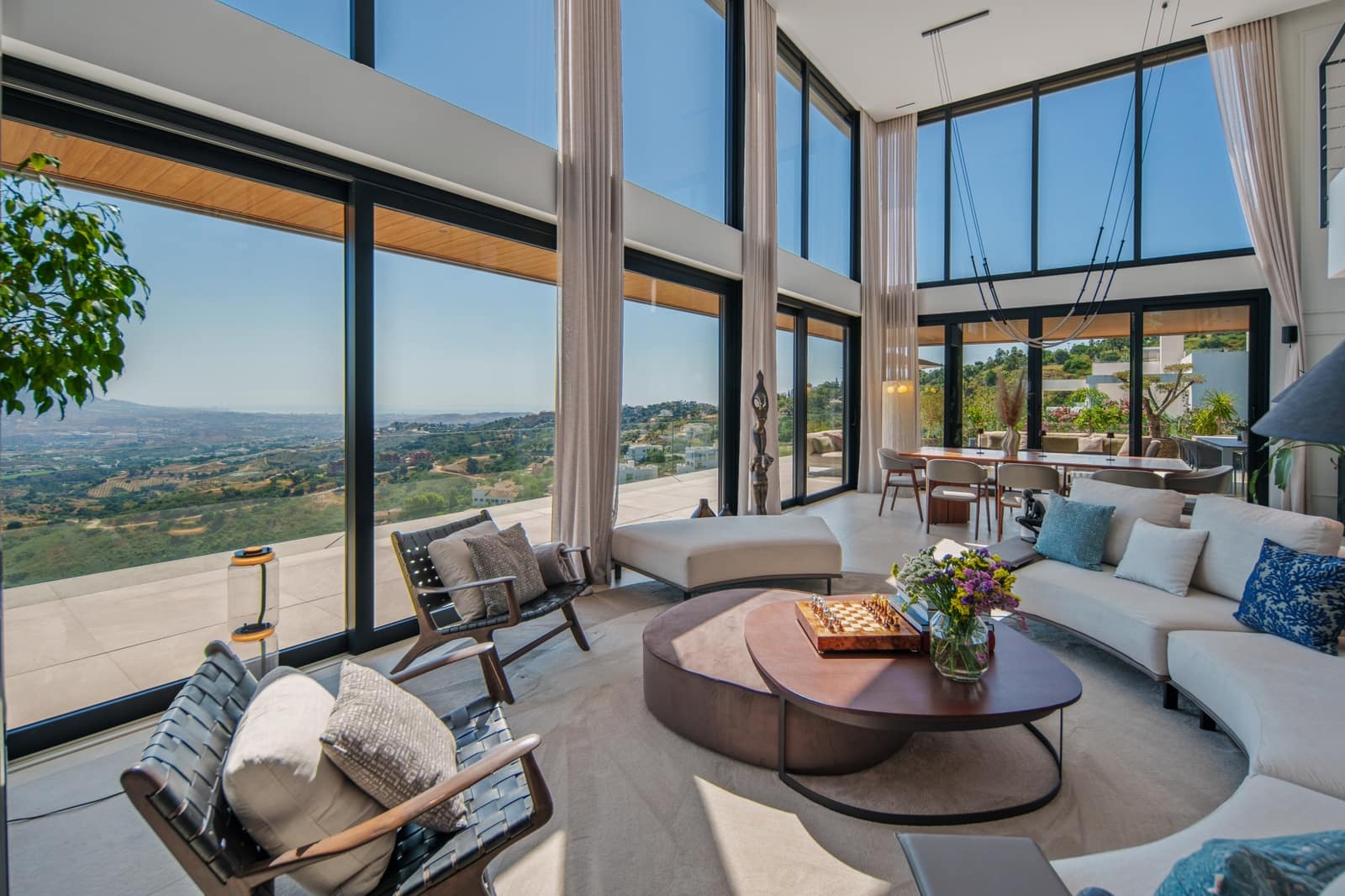 6 bedroom Villa for sale in Marbella with pool garage - € 3,550,000 (Ref: 10015214)