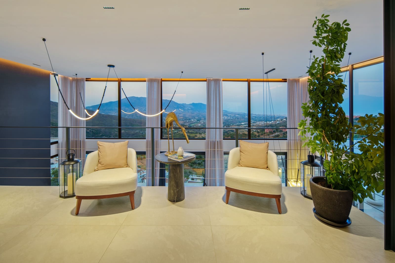6 bedroom Villa for sale in Marbella with pool garage - € 3,550,000 (Ref: 10015214)
