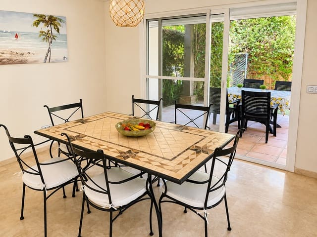 4 bedroom Townhouse for rent in San Pedro de Alcantara, Marbella with pool garage - € 3,800 (Ref: 10021705)