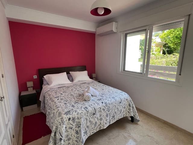 4 bedroom Townhouse for rent in San Pedro de Alcantara, Marbella with pool garage - € 3,800 (Ref: 10021705)