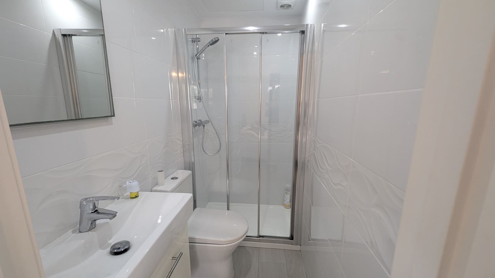 4 quarto Casa em Banda para arrendar em San Pedro de Alcantara com piscina garagem - 3 800 € (Ref: 10021705)