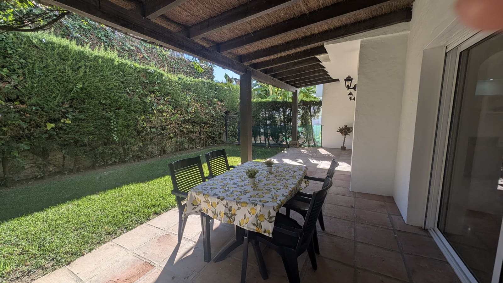 4 quarto Casa em Banda para arrendar em San Pedro de Alcantara com piscina garagem - 3 800 € (Ref: 10021705)