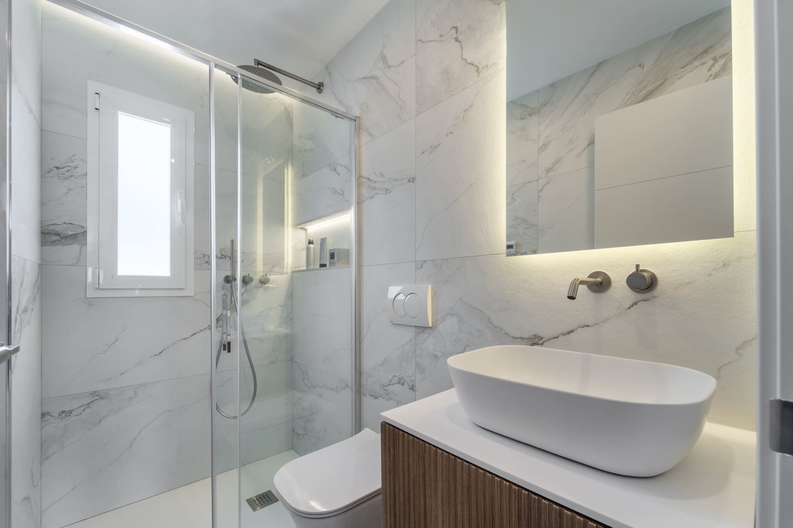 2 bedroom Penthouse for sale in Marbella with pool garage - € 945,000 (Ref: 10025634)
