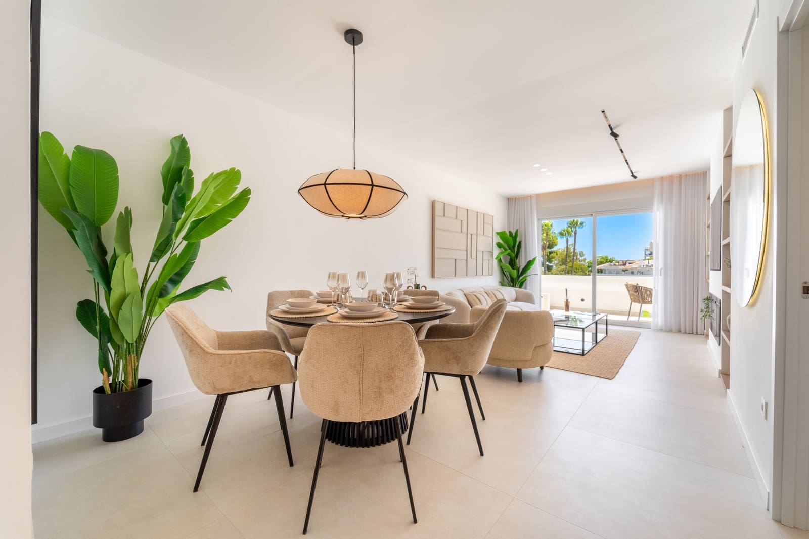2 bedroom Penthouse for sale in Marbella with pool garage - € 945,000 (Ref: 10025634)
