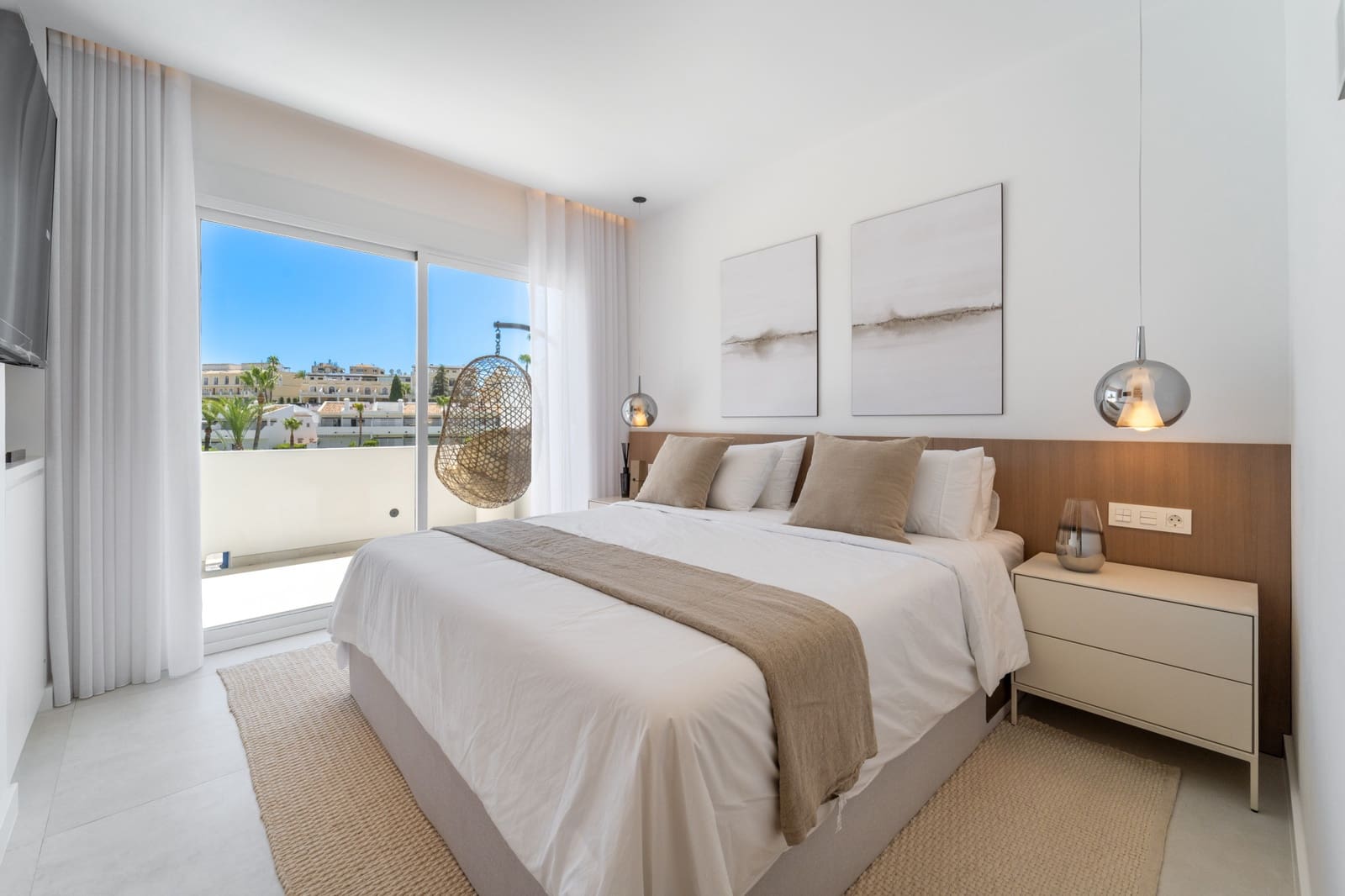 2 bedroom Penthouse for sale in Marbella with pool garage - € 945,000 (Ref: 10025634)