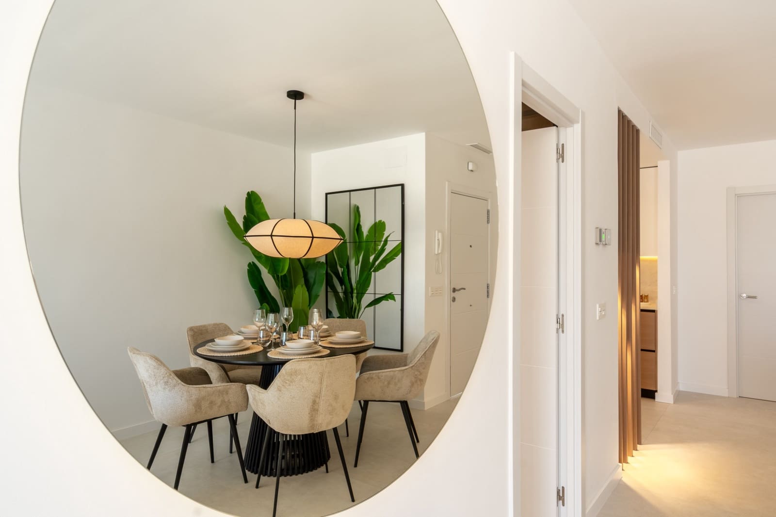 2 bedroom Penthouse for sale in Marbella with pool garage - € 945,000 (Ref: 10025634)