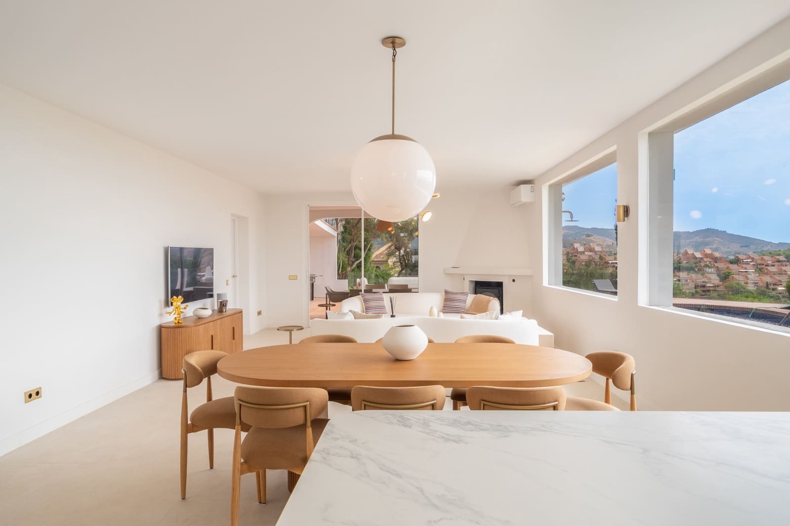 4 soverom Villa til salgs i Marbella med svømmebasseng garasje - € 2 480 000 (Ref: 10026975)