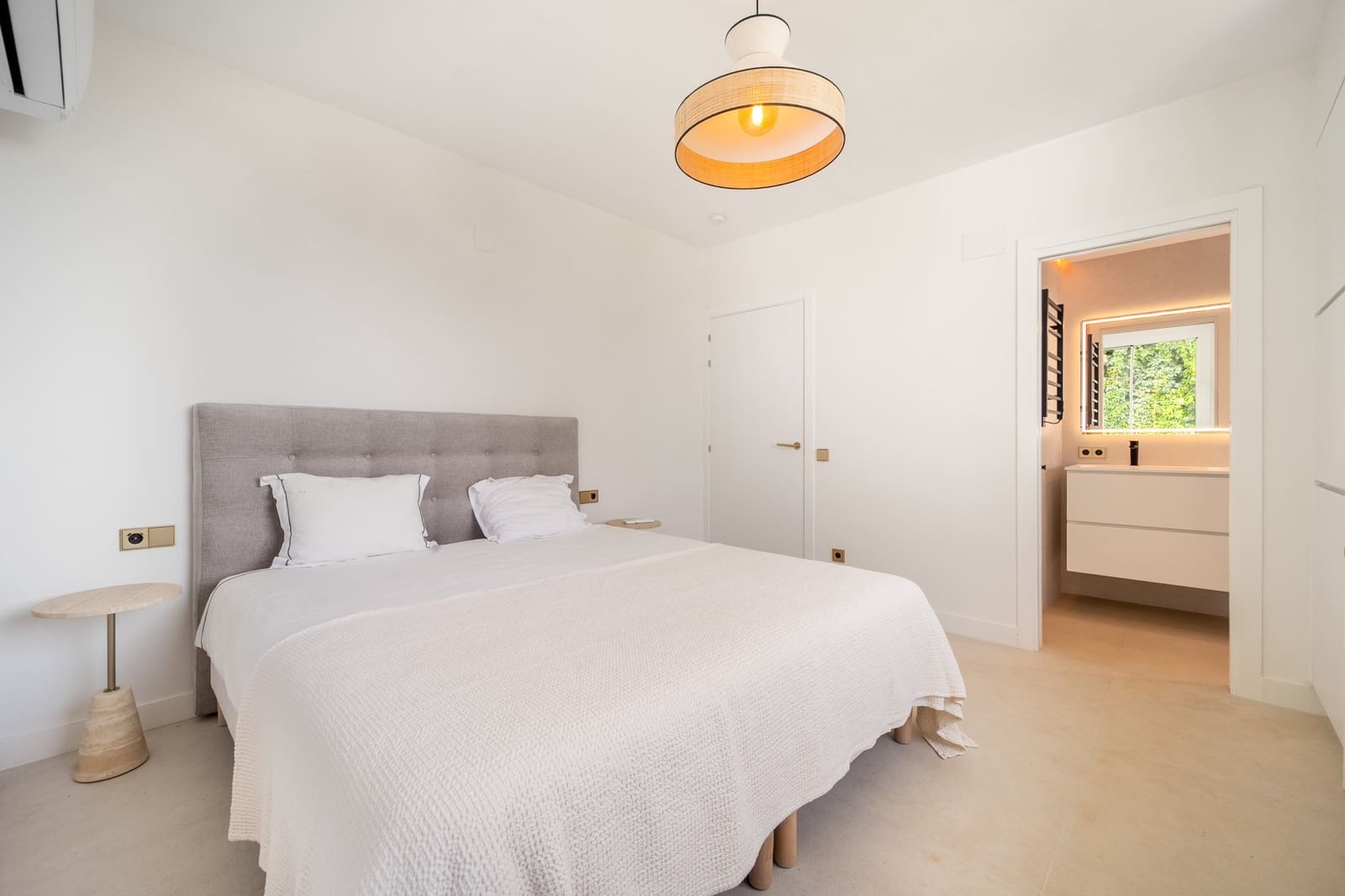 4 soverom Villa til salgs i Marbella med svømmebasseng garasje - € 2 480 000 (Ref: 10026975)