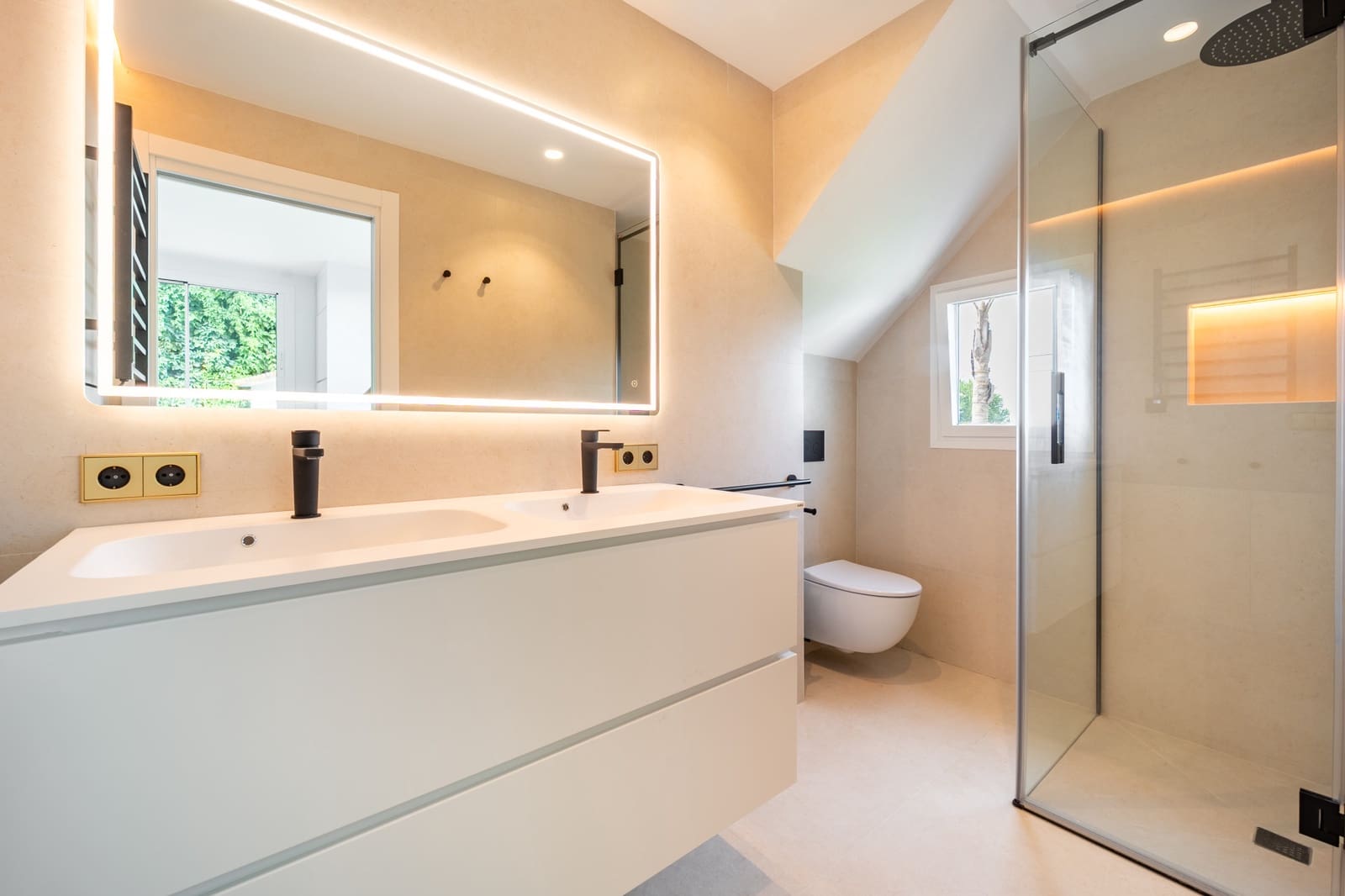 4 soverom Villa til salgs i Marbella med svømmebasseng garasje - € 2 480 000 (Ref: 10026975)