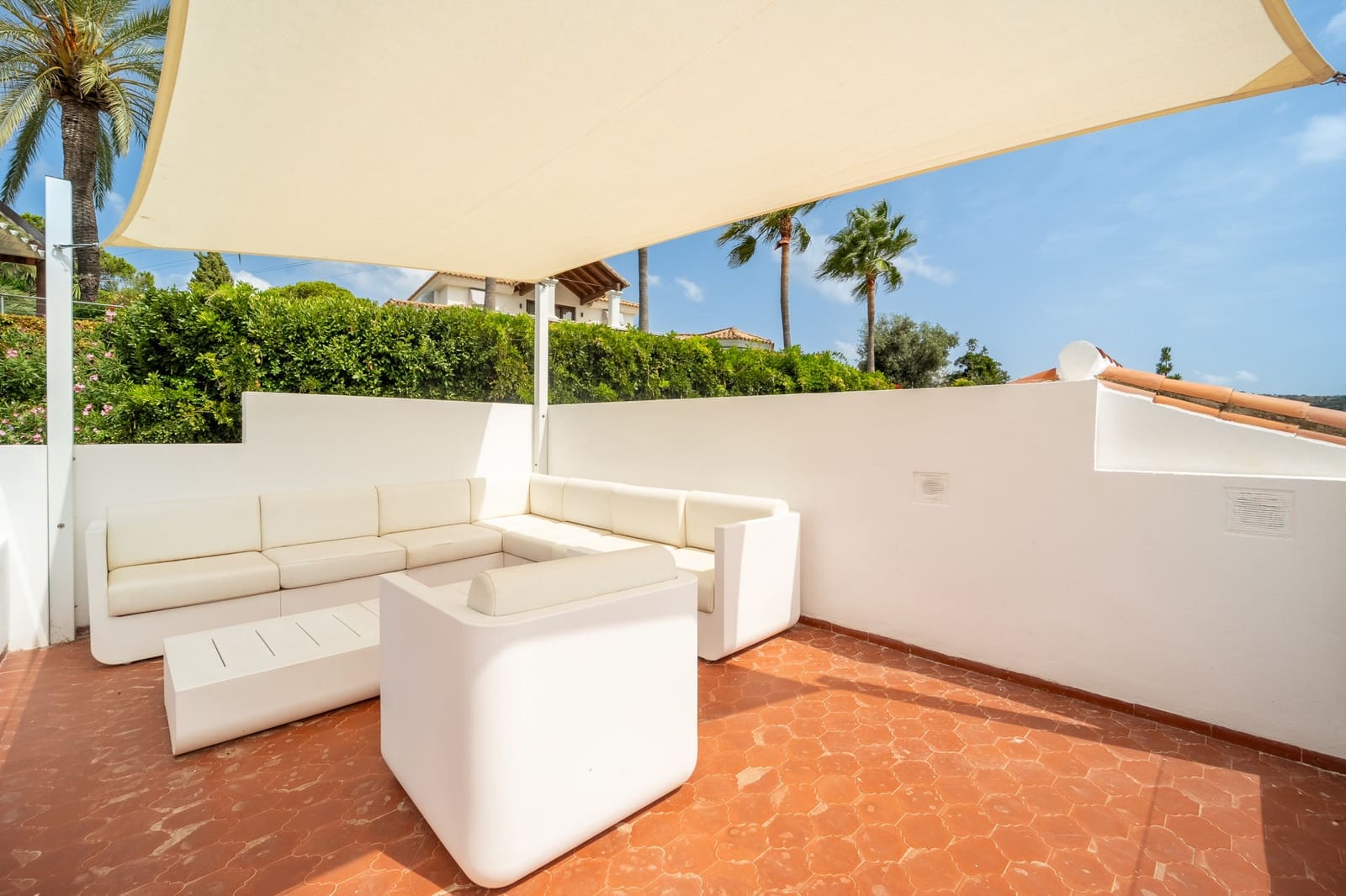 4 soverom Villa til salgs i Marbella med svømmebasseng garasje - € 2 480 000 (Ref: 10026975)