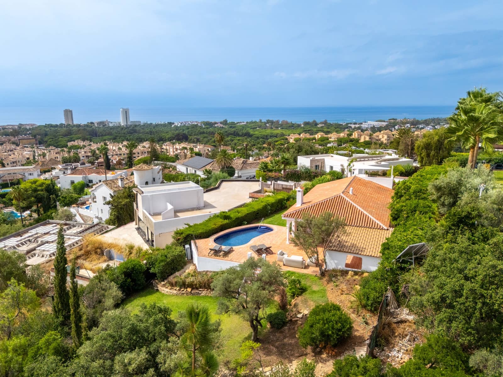 4 soverom Villa til salgs i Marbella med svømmebasseng garasje - € 2 480 000 (Ref: 10026975)