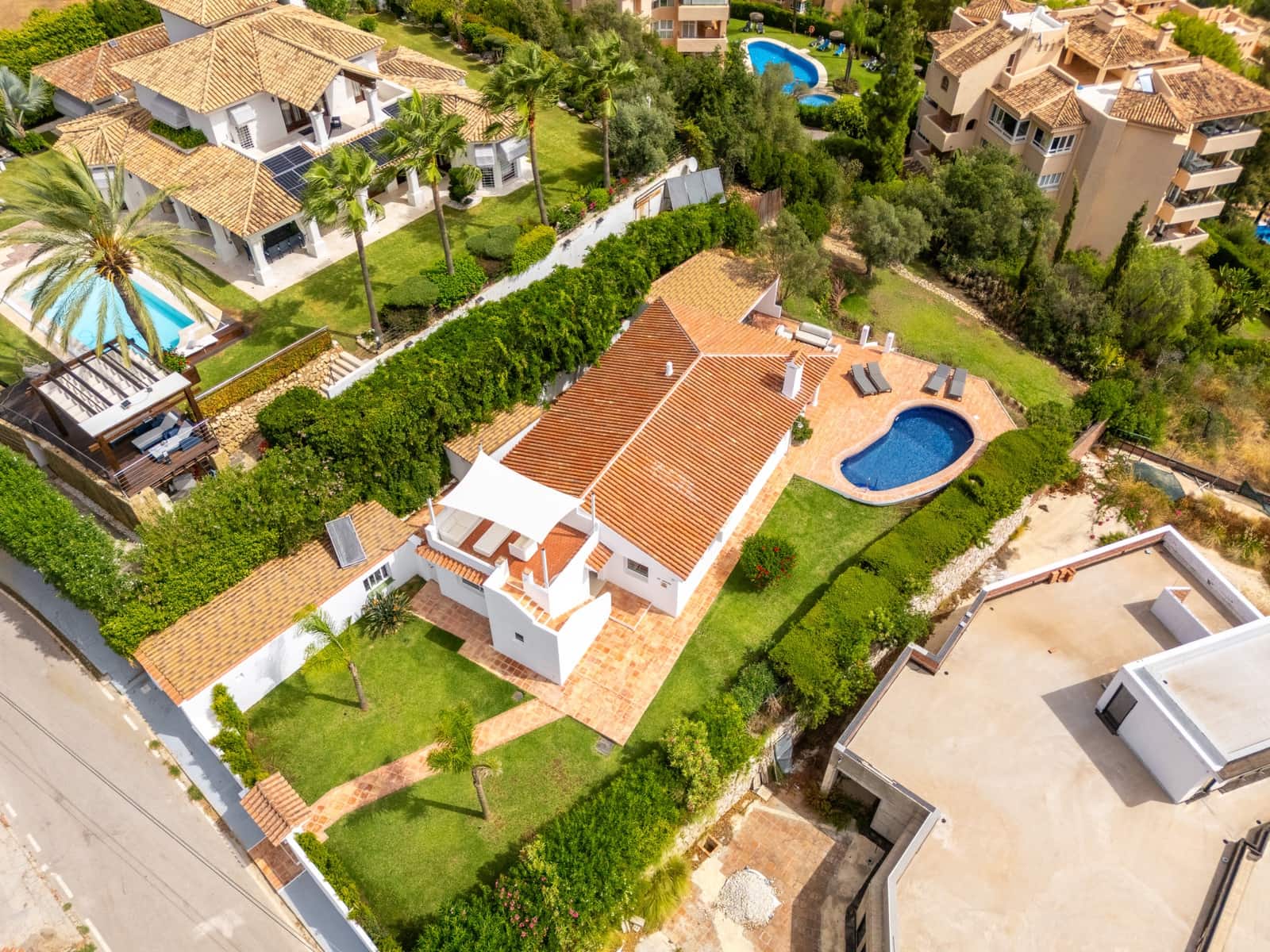 4 soverom Villa til salgs i Marbella med svømmebasseng garasje - € 2 480 000 (Ref: 10026975)