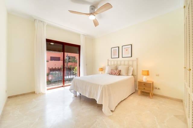 3 Zimmer Apartment zu vermieten in Marbella mit Pool Garage - 2.500 € (Ref: 10034304)