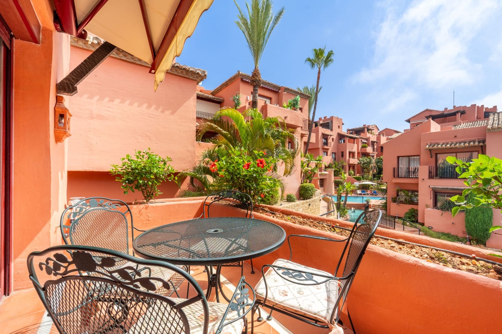3 soverom Leilighet til leie i Marbella med svømmebasseng garasje - € 2 500 (Ref: 10034304)