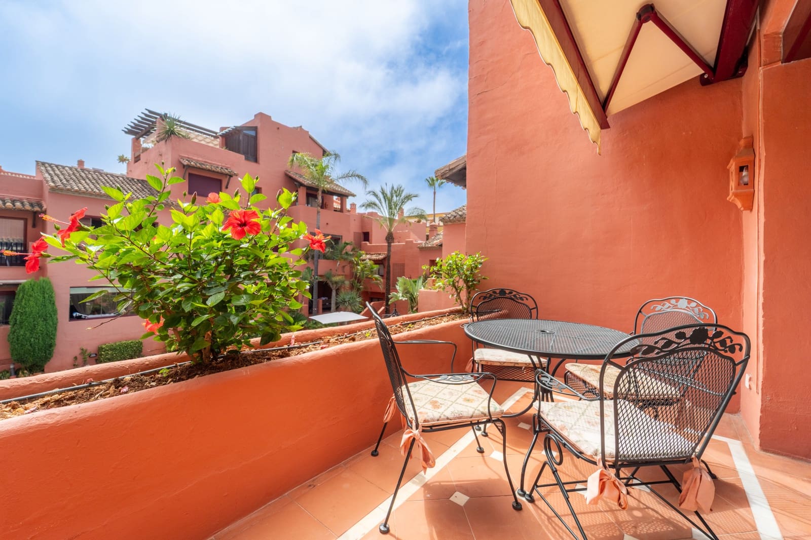 3 soverom Leilighet til leie i Marbella med svømmebasseng garasje - € 2 500 (Ref: 10034304)