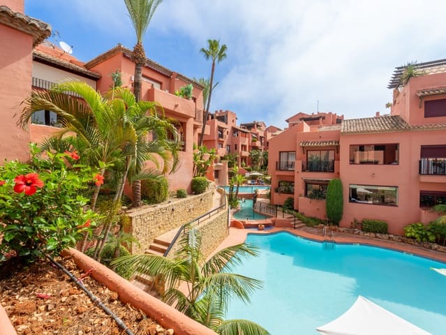 3 Zimmer Apartment zu vermieten in Marbella mit Pool Garage - 2.500 € (Ref: 10034304)